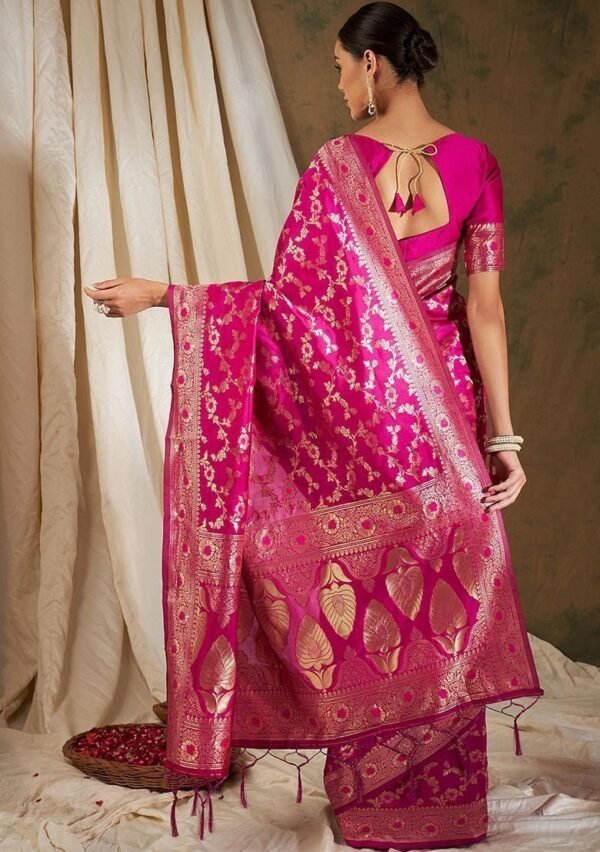 Pink Woven Floral Work Banarasi Silk Saree Set - Image 5