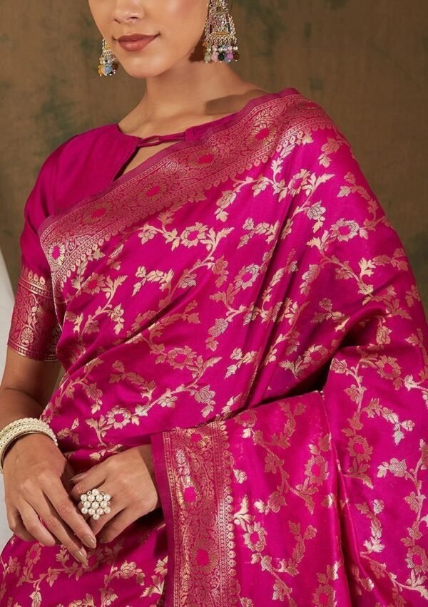 Pink Woven Floral Work Banarasi Silk Saree Set - Image 3