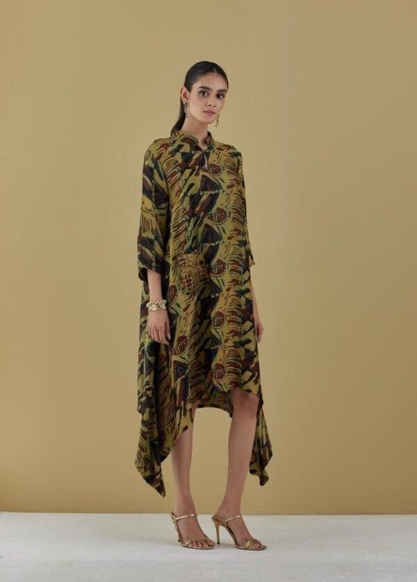 Dry Heena Green Tunic With Embroidered Pocket - Image 3