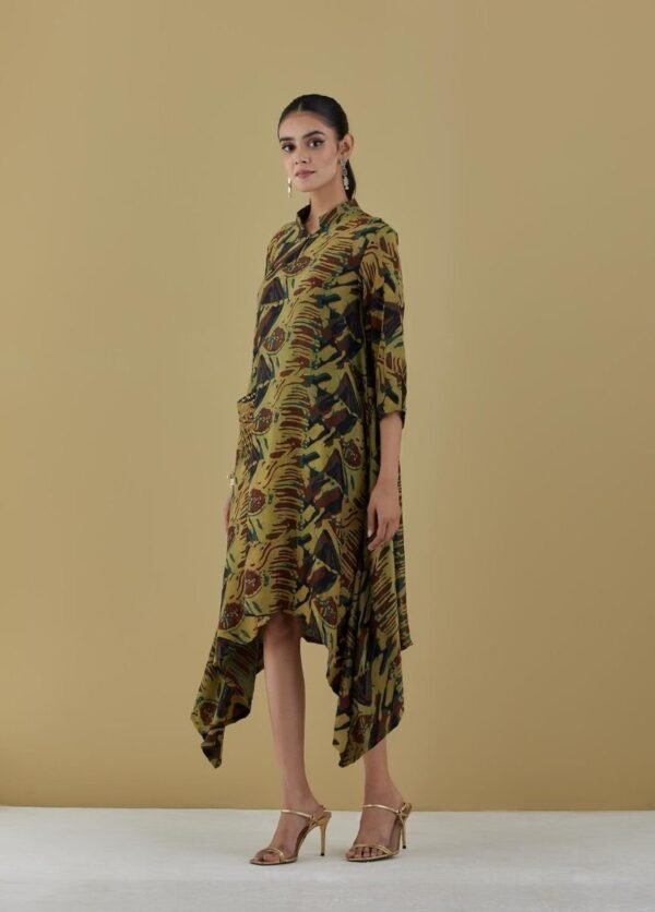 Dry Heena Green Tunic With Embroidered Pocket - Image 4